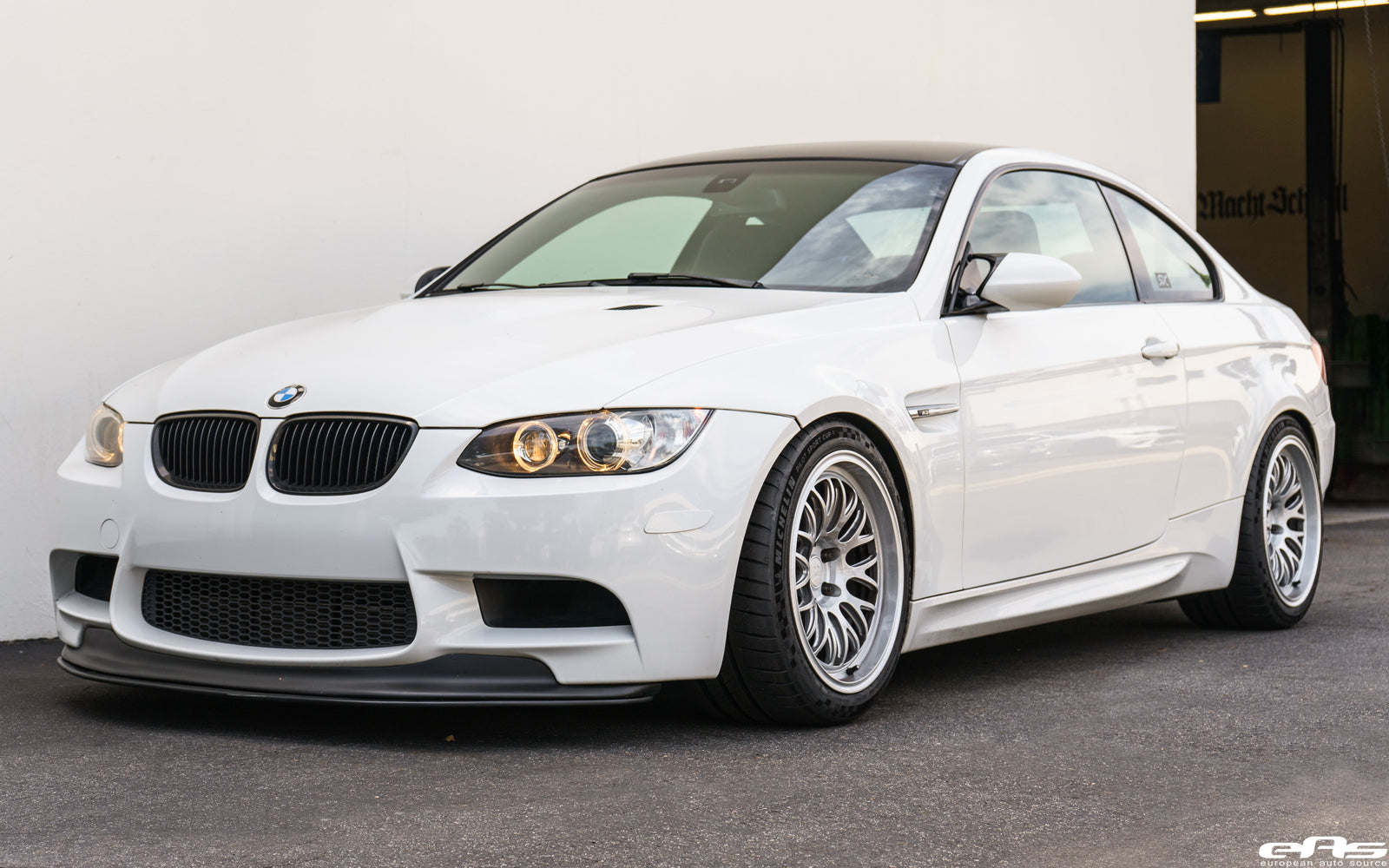 Alpine White E92 M3 - Nitron NTR R1 Coilover System, Sparco QRT-C Performance