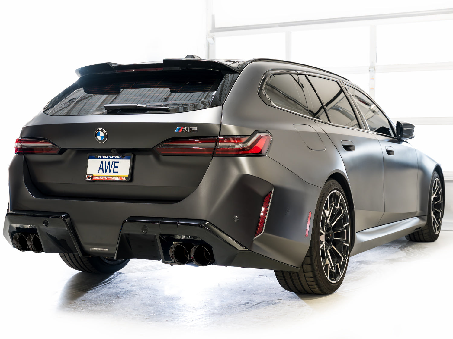 AWE Tuning - Touring Edition Catback Exhaust - BMW G9X M5