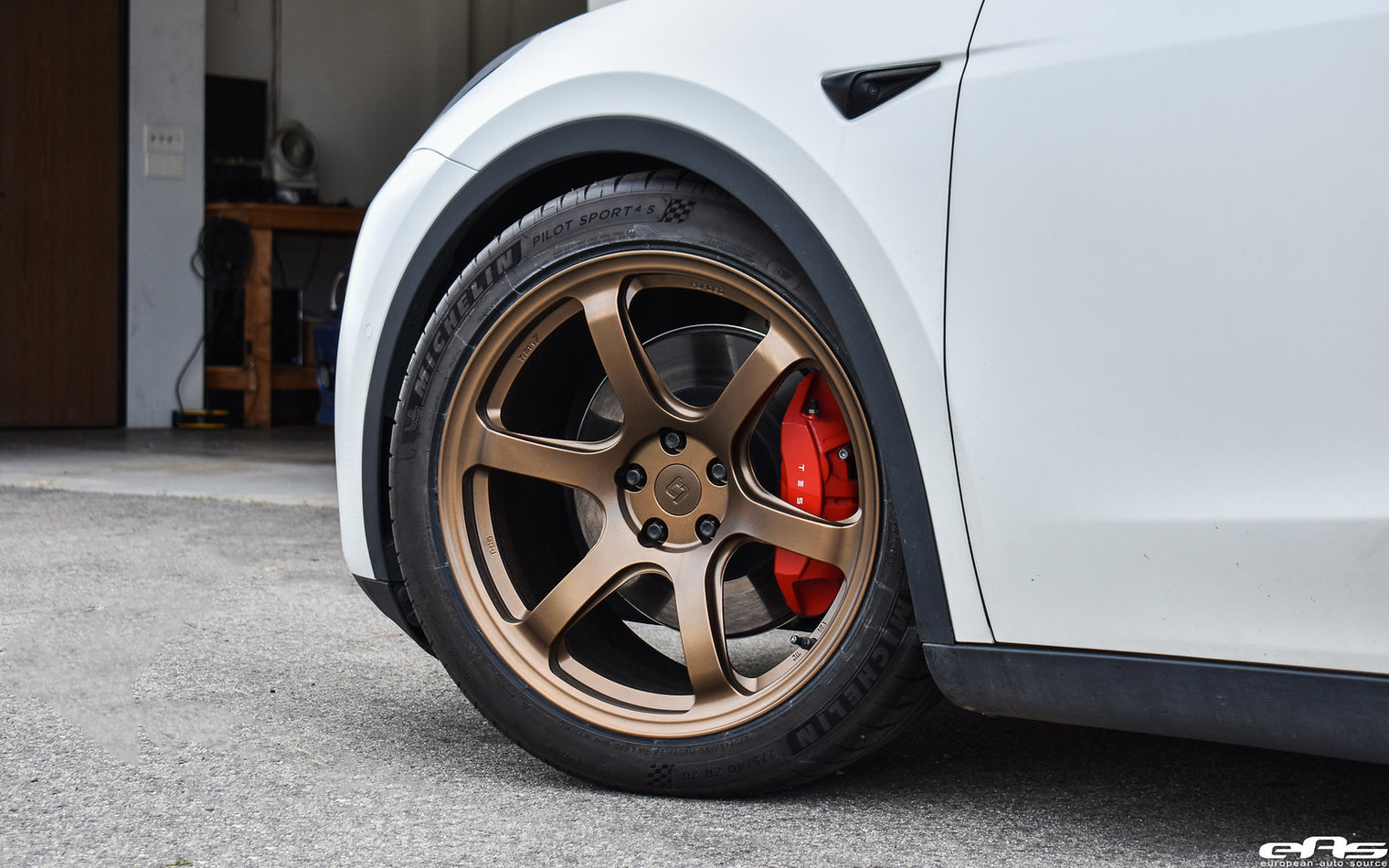 Titan 7 - 20" T-D6E Forged 6 Spoke Wheel/Tire Set - Tesla (5x114) (USED)