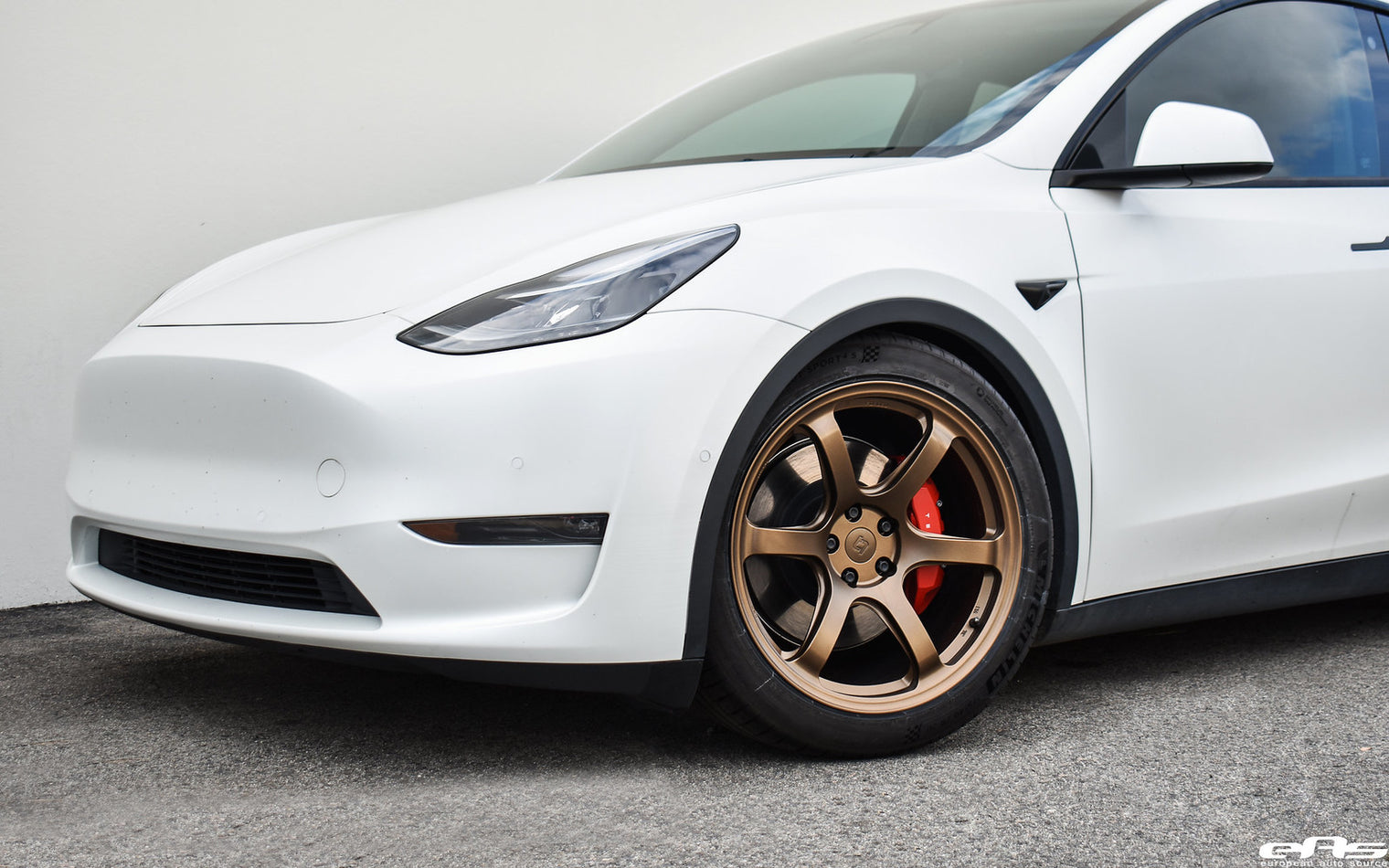 Titan 7 - 20" T-D6E Forged 6 Spoke Wheel/Tire Set - Tesla (5x114) (USED)