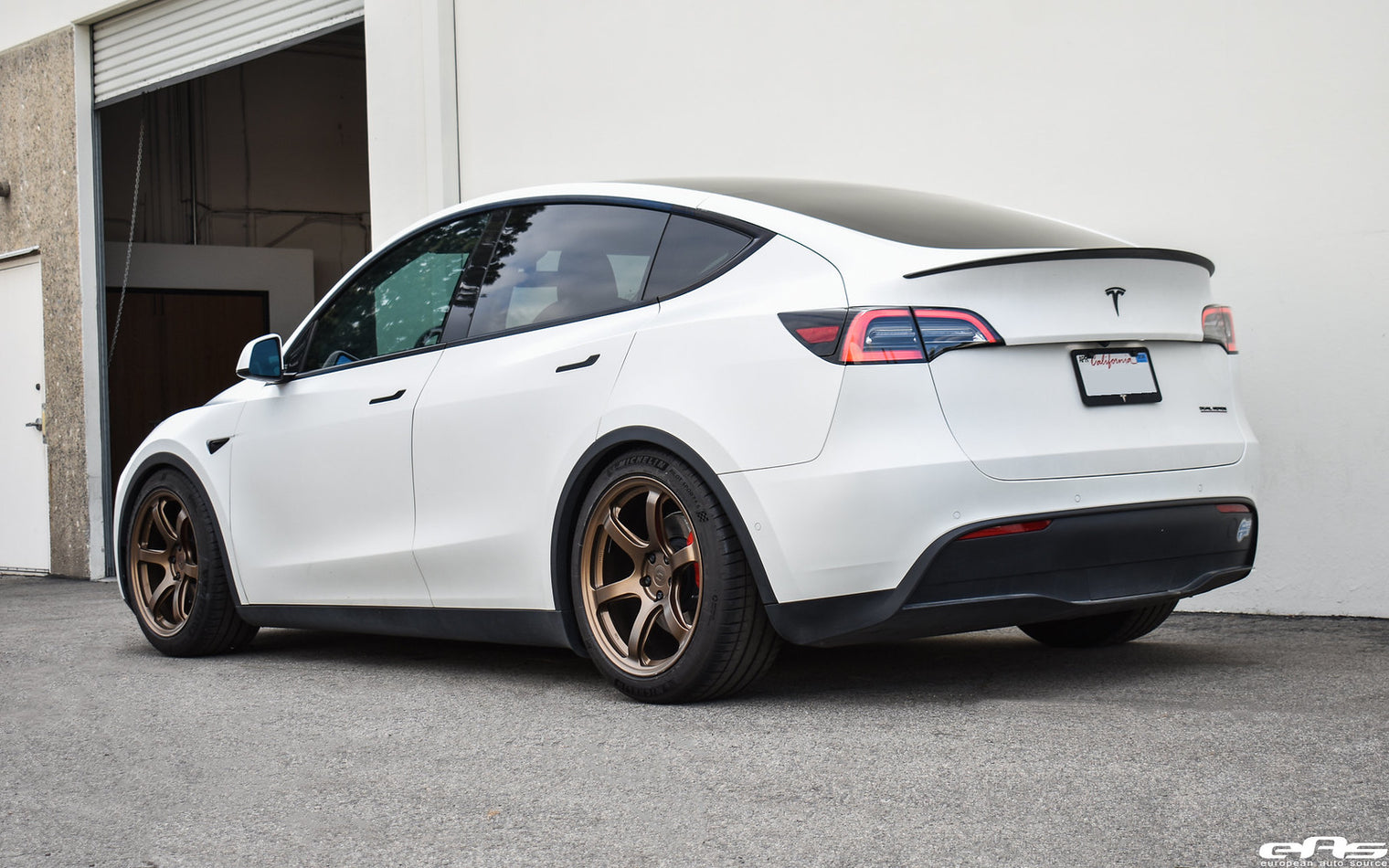 Titan 7 - 20" T-D6E Forged 6 Spoke Wheel/Tire Set - Tesla (5x114) (USED)