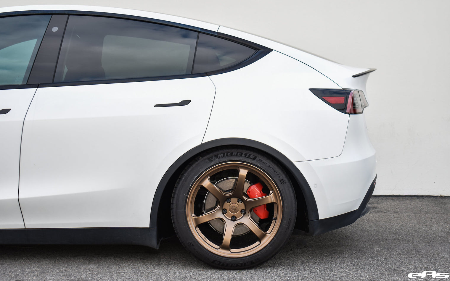 Titan 7 - 20" T-D6E Forged 6 Spoke Wheel/Tire Set - Tesla (5x114) (USED)