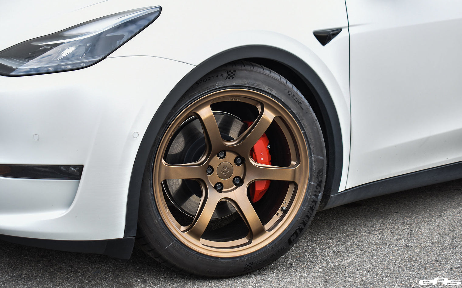 Titan 7 - 20" T-D6E Forged 6 Spoke Wheel/Tire Set - Tesla (5x114) (USED)