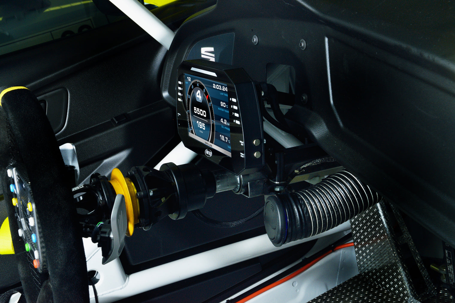 AIM - MXG 1.3 TFT Dash Logger (7.0")