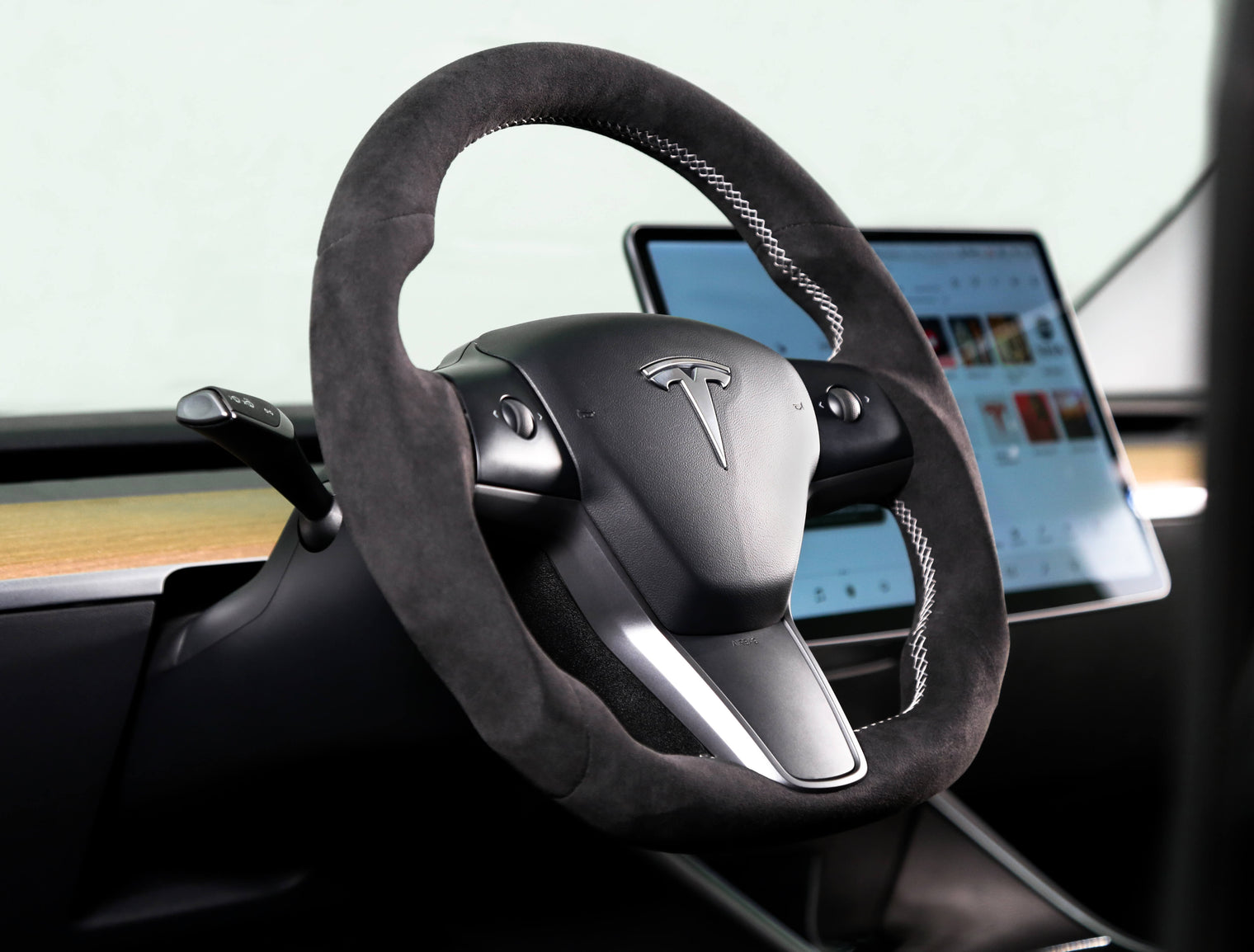 Rekudo - Alcantara Steering Wheel - Tesla Model 3/Model Y