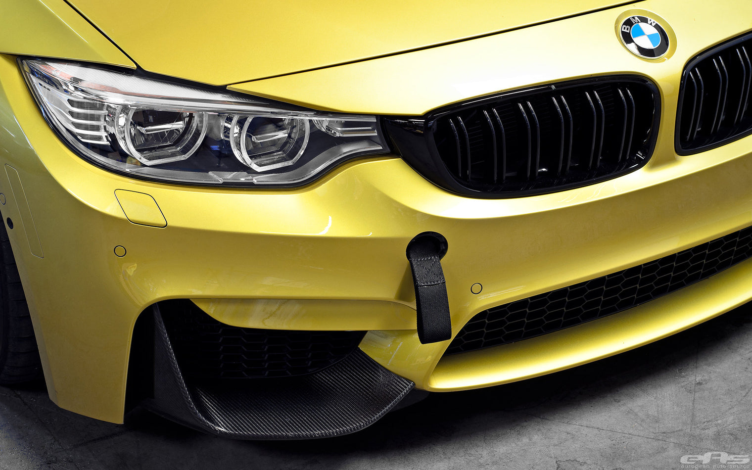 Macht Schnell -  Motorsport Tow Strap - BMW Models
