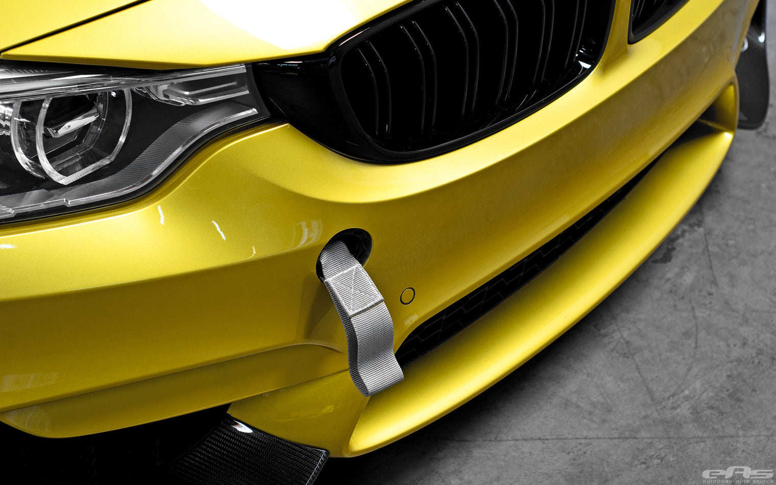Macht Schnell -  Motorsport Tow Strap - BMW Models