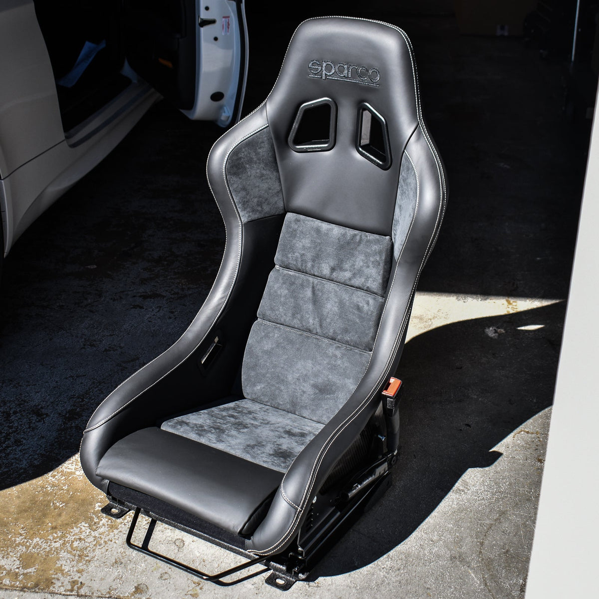 Sparco QRT-C Performance with Macht Schnell Clubsport Seat Mount - BMW ...