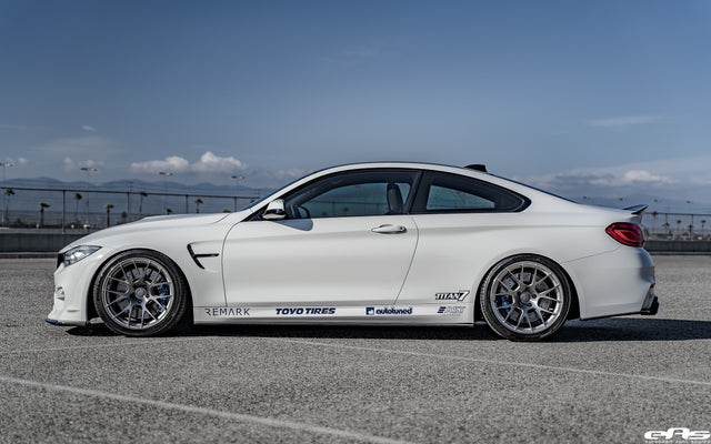 Alpine White F82 M4 - Titan 7 T-S7 Hybrid Dark Machine