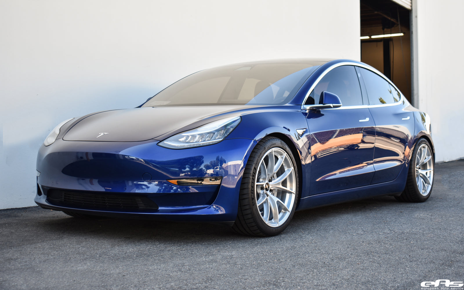 Tesla Model 3 - APEX VS-5RS, Mountain Pass Performance Coilovers & Rear Camber Arms