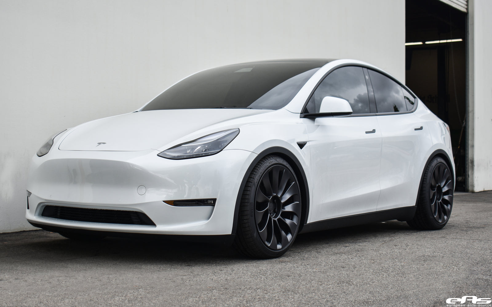 Tesla Model Y Performance - KW V3 Coilovers, Aspira Wheel Spacers (20mm)
