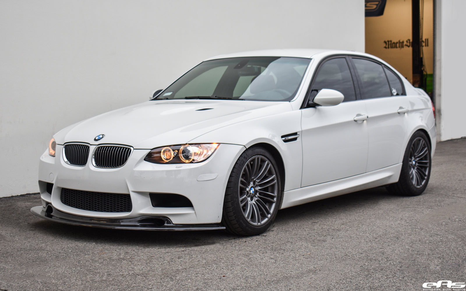Alpine White E90 M3 - Ohlins DFV Coilovers & Millway Camber Plates
