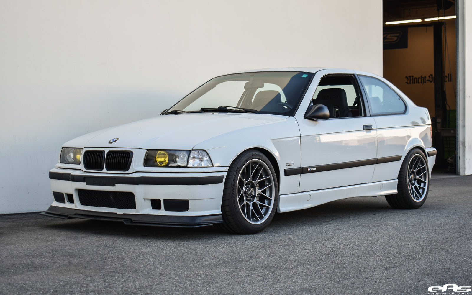 E36 318ti Compact S52 Swap - Sparco QRT Performance with Custom Retro M Cushions