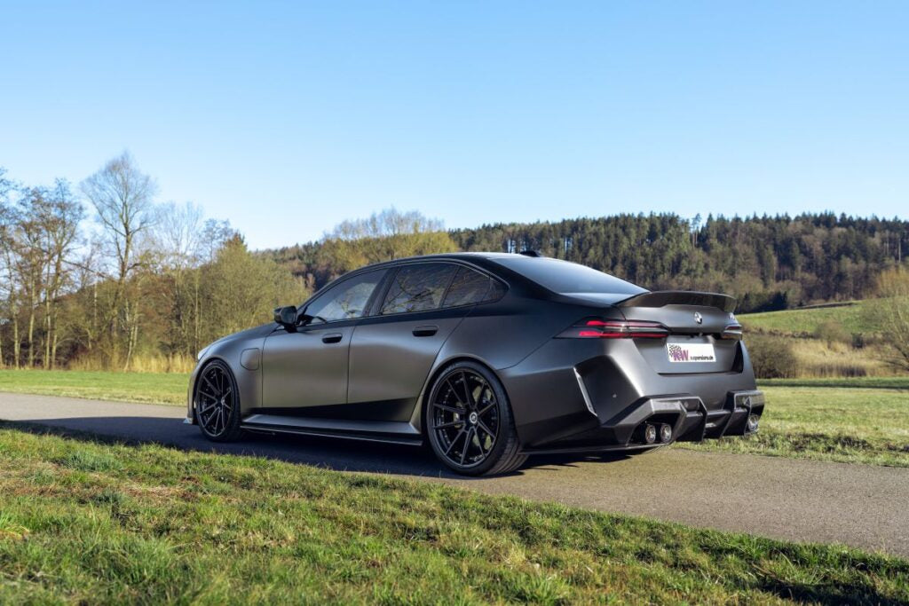 KW Suspensions V4 Clubsport 3-Way Coilover Kit - BMW G90 M5