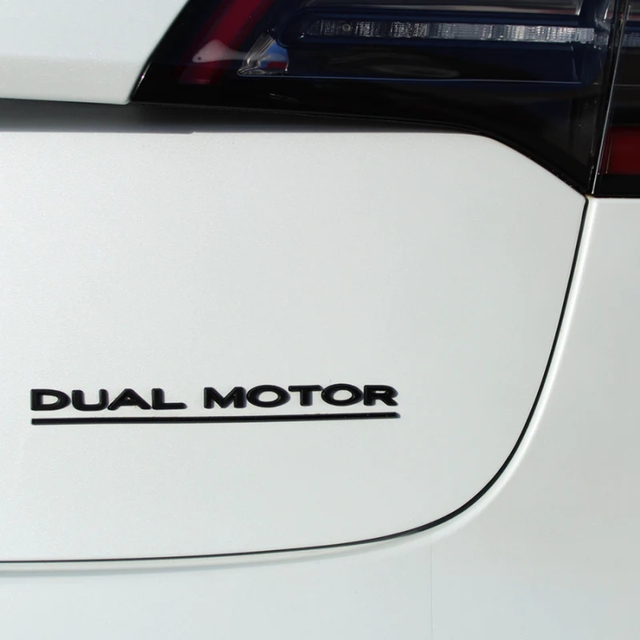 EAS - Blackout "Dual Motor" Emblem - Tesla Model 3/Model Y