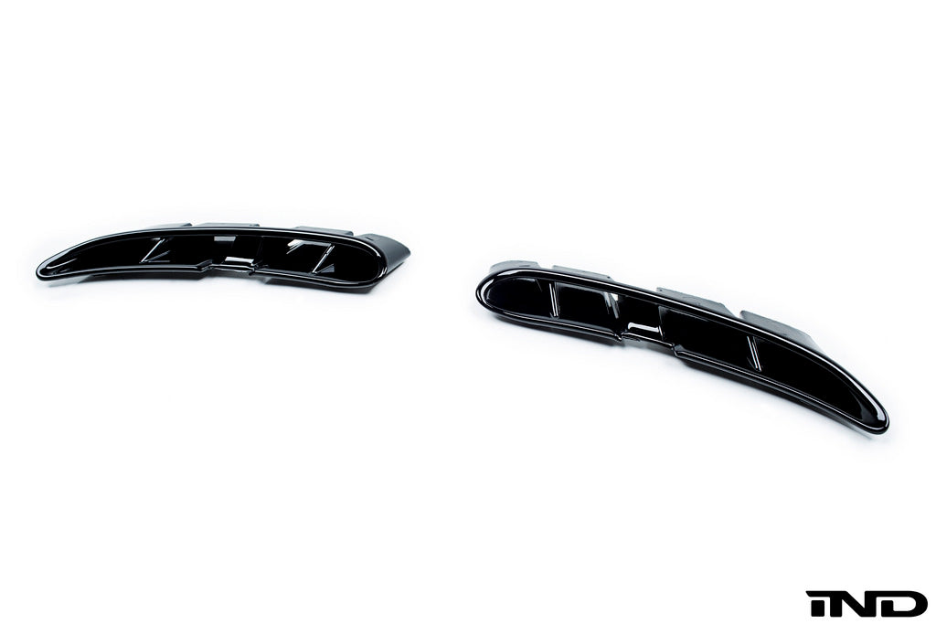 iND f82 f83 m4 painted side vent set - iND Distribution