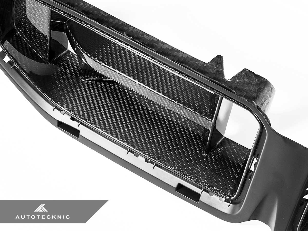 AutoTecknic - Dry Carbon Clubsport Front Grille - BMW G87 M2
