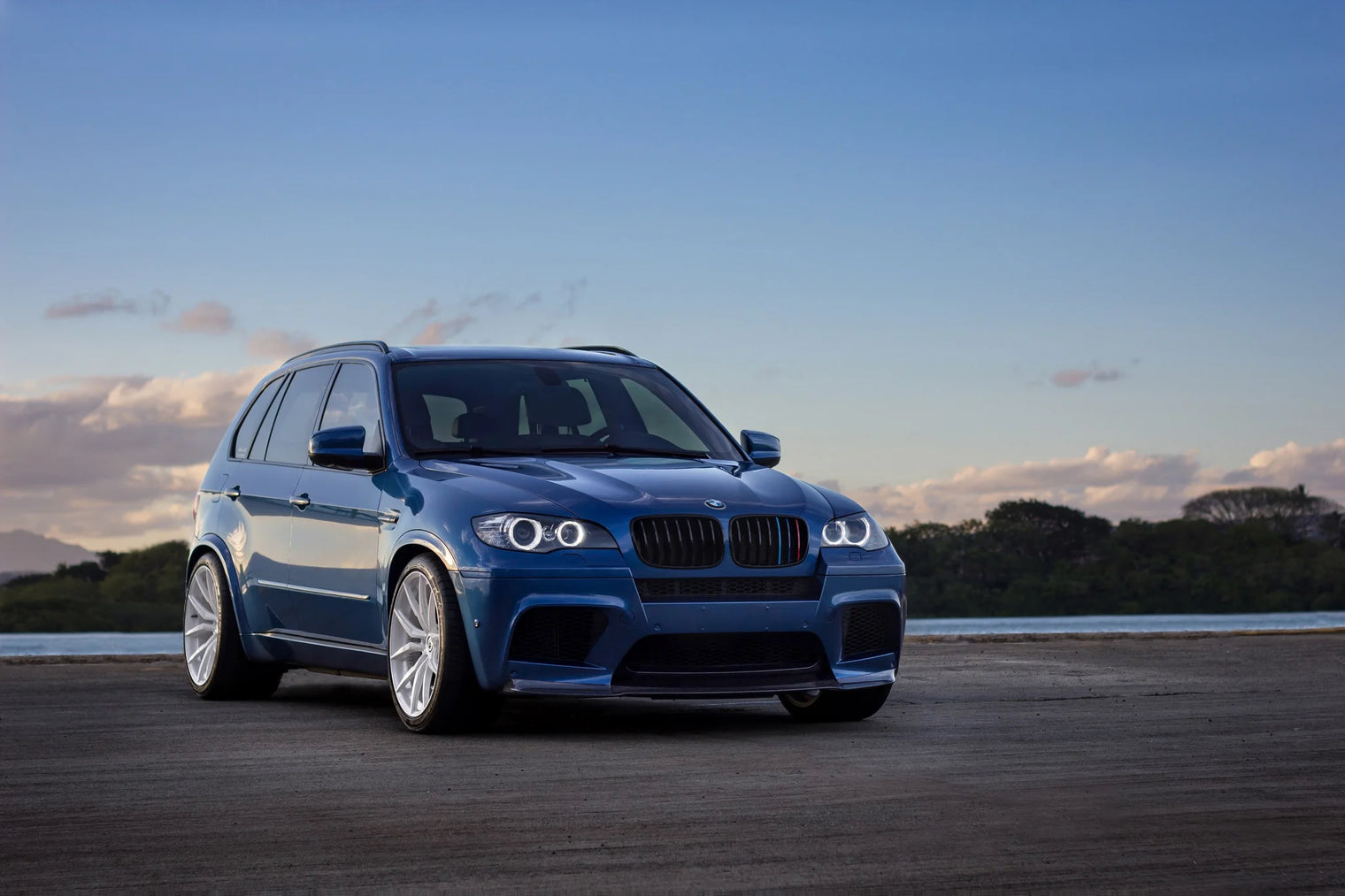 LUX - H8 189 Angel Eye Kit (3800L/7000K) - BMW E70/E71 X5M/X6M